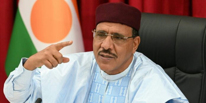 Niger : Mohamed Bazoum doit en souffir, l'ex-président entendu par les...