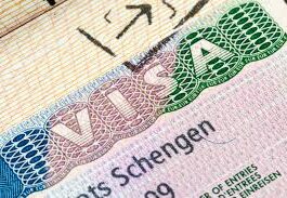 Stage rémunéré et visa Schengen offert : la Suisse ouvre grandement ses portes aux étudiants