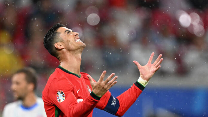 Cristiano Ronaldo après son penalty raté : 